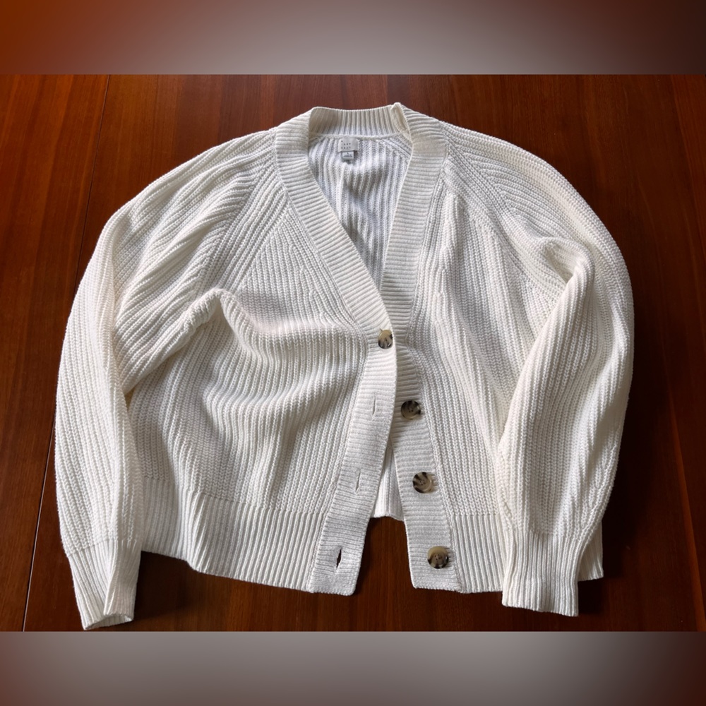 Perfect condition modern cardigan